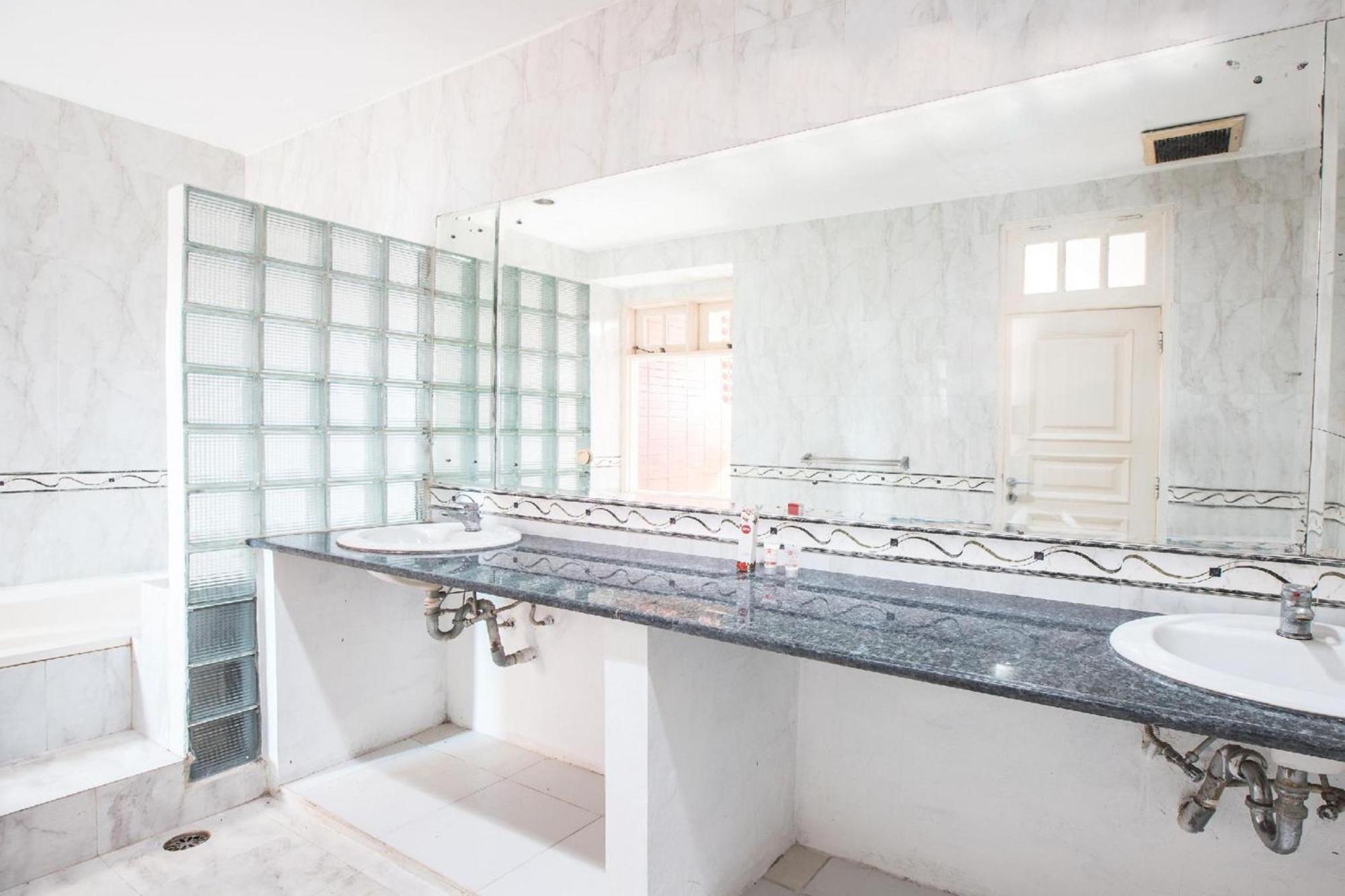 Capital O 332 Residence G17 Kemang Cakarta Dış mekan fotoğraf